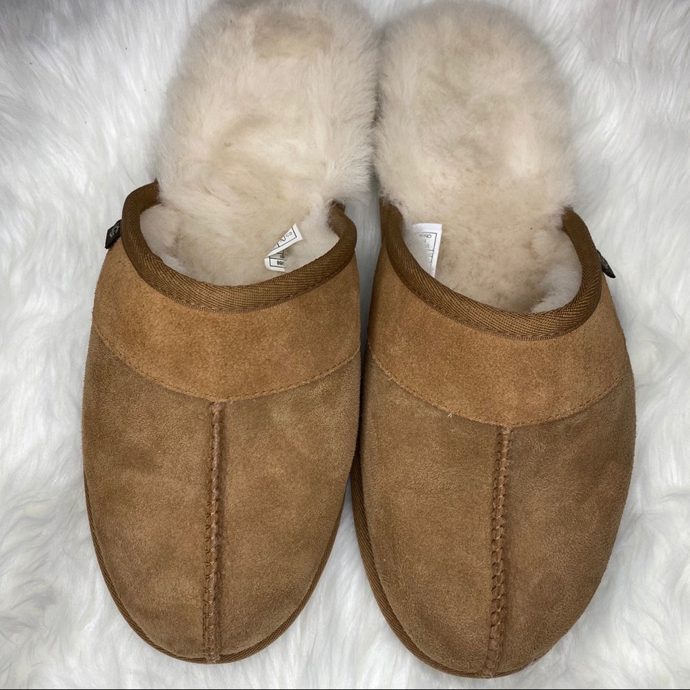 UGG Slippers Men’s 9 new!
